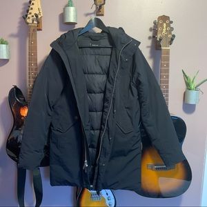 Everlane ReNew Parka in Black
